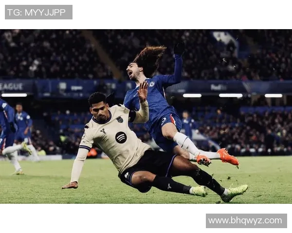 国米与巴萨友谊赛激战连连红牌事件引发全场热议与争论