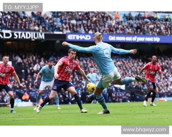 西甲大战曼联与曼城激战成平帽子戏法引爆全场十大精彩进球回顾