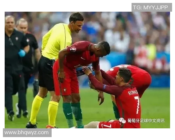 中超激战：里昂逆转曼联4-3全场沸腾瞬间解析