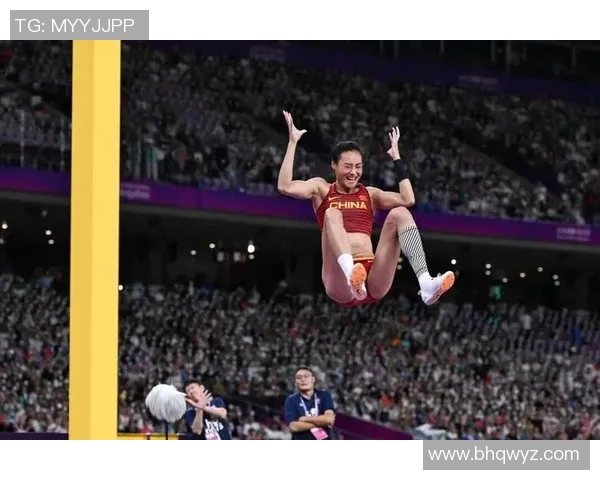 姚明挑战极限跳绳展现运动魅力引发网友热议与点赞