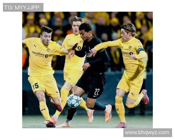 欧联杯精彩对决拜仁凭乌龙球险胜热刺引发全场热潮