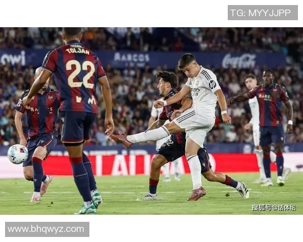 中超激战皇马与拜仁鏖战至平局神奇扑救引发全场热议