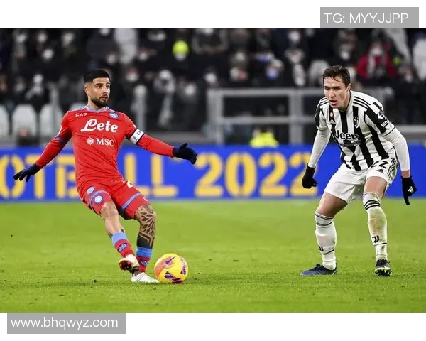 友谊赛精彩瞬间尤文图斯与那不勒斯战成平局乌龙球引发全场热议